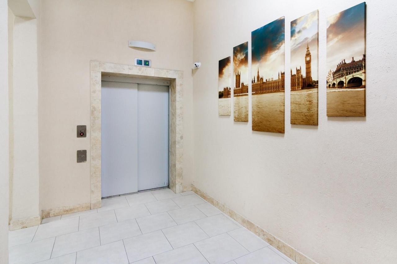 Modern Apartment In The City Center In A New Building Odessa Buitenkant foto